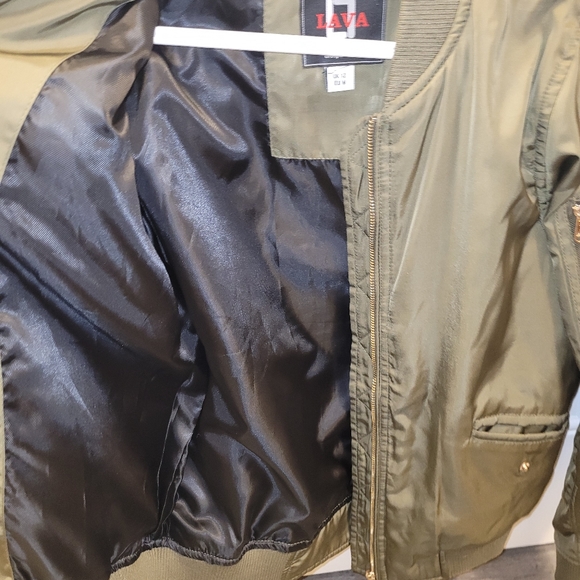 Bomber jacket. Shiny, silky, warm.  Sz sm/med - Picture 7 of 7